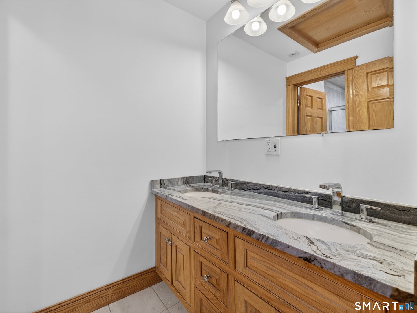 231 Kenwood Photo 28