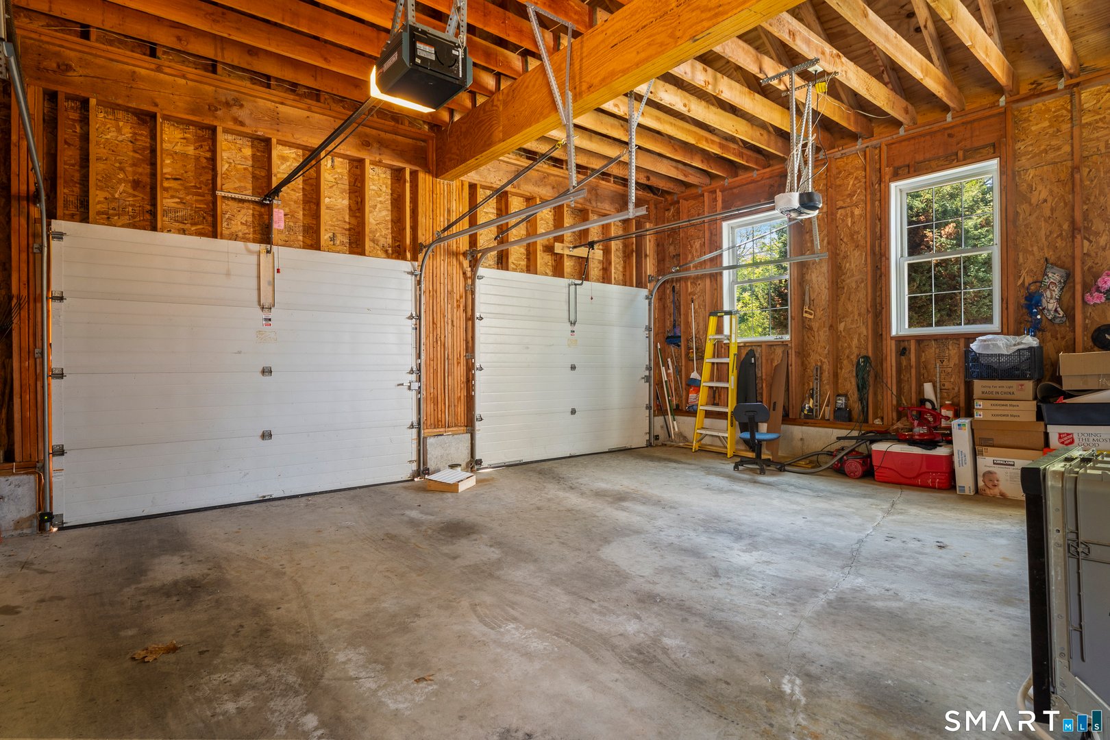 52 Middle Road Photo 4