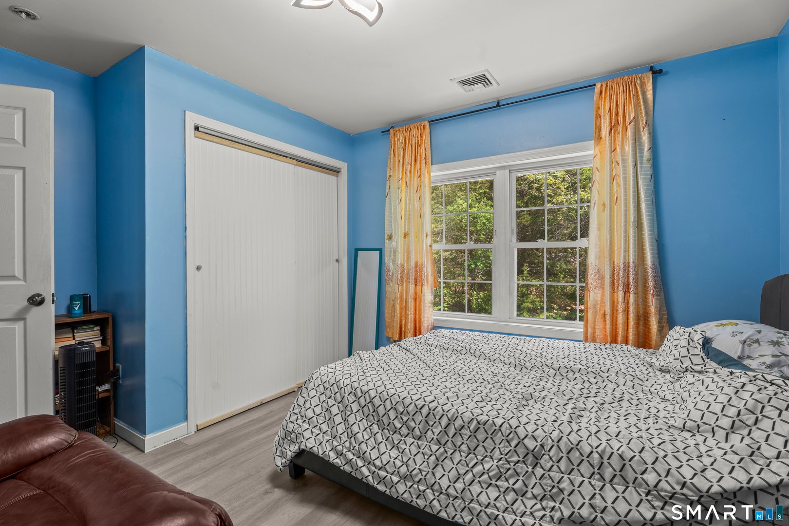 52 Middle Road Photo 31