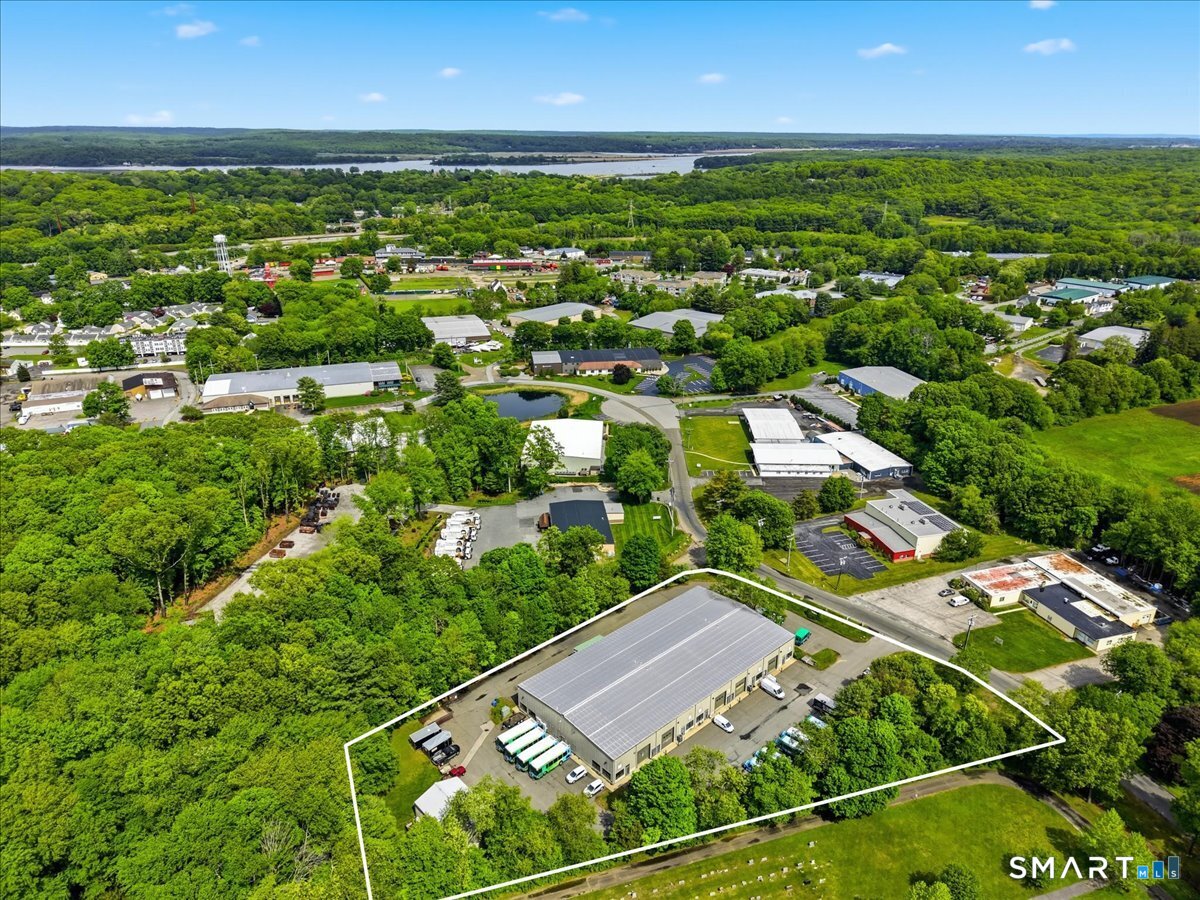 17 Industrial Park Road Photo 3