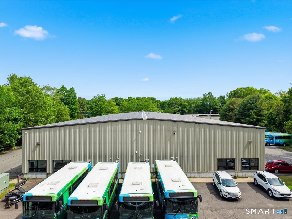 17 Industrial Park Road Photo 7