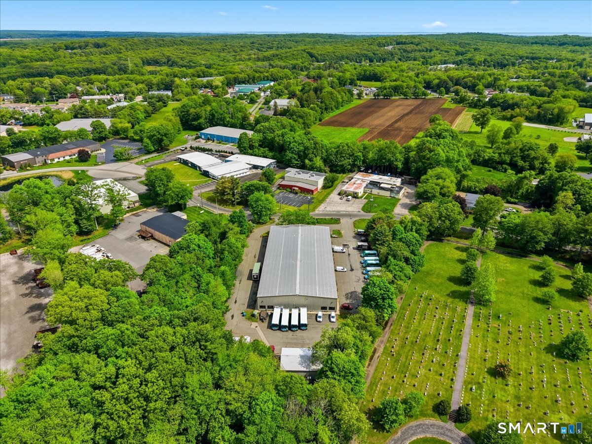 17 Industrial Park Road Photo 10