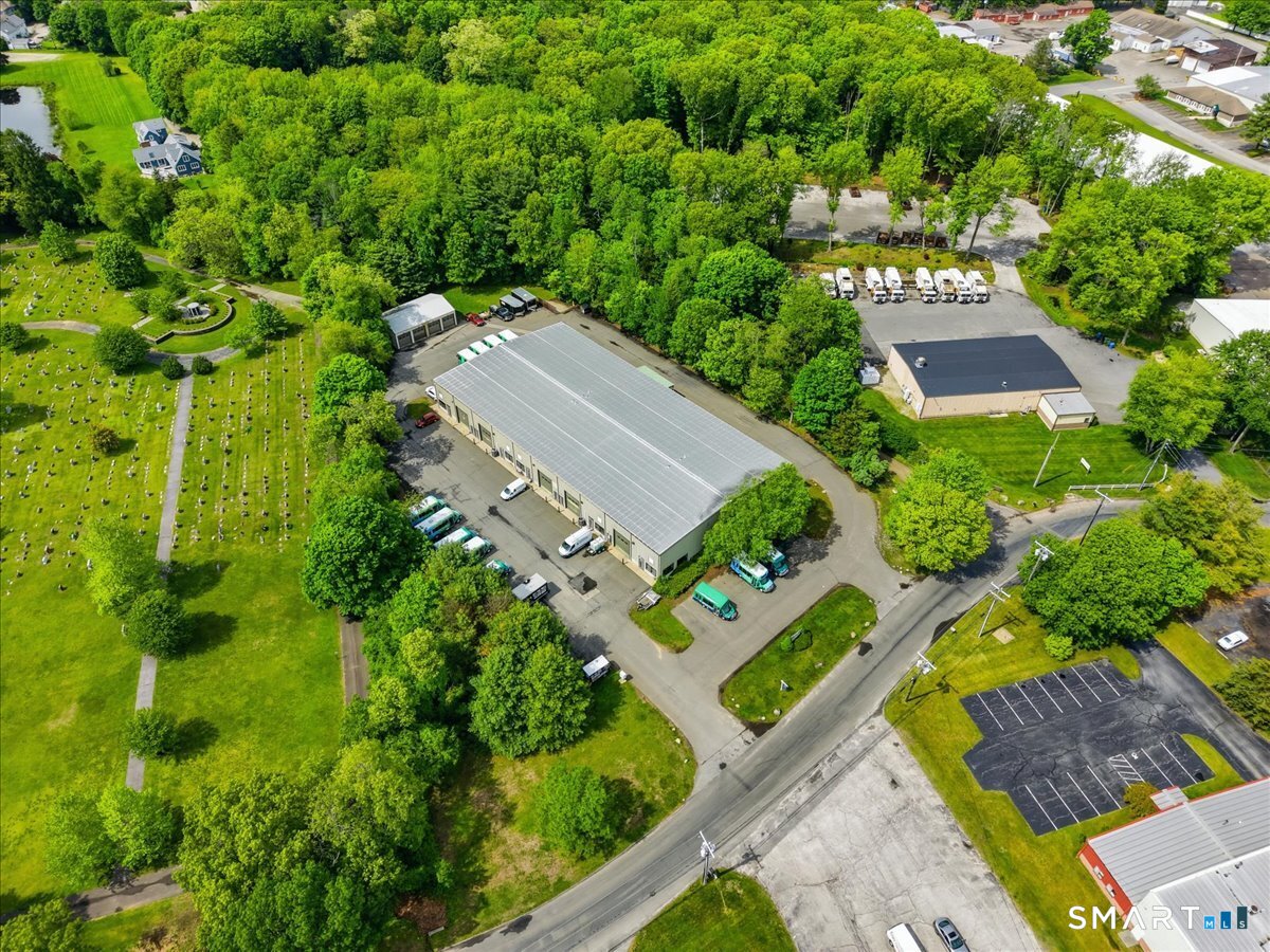 17 Industrial Park Road Photo 11