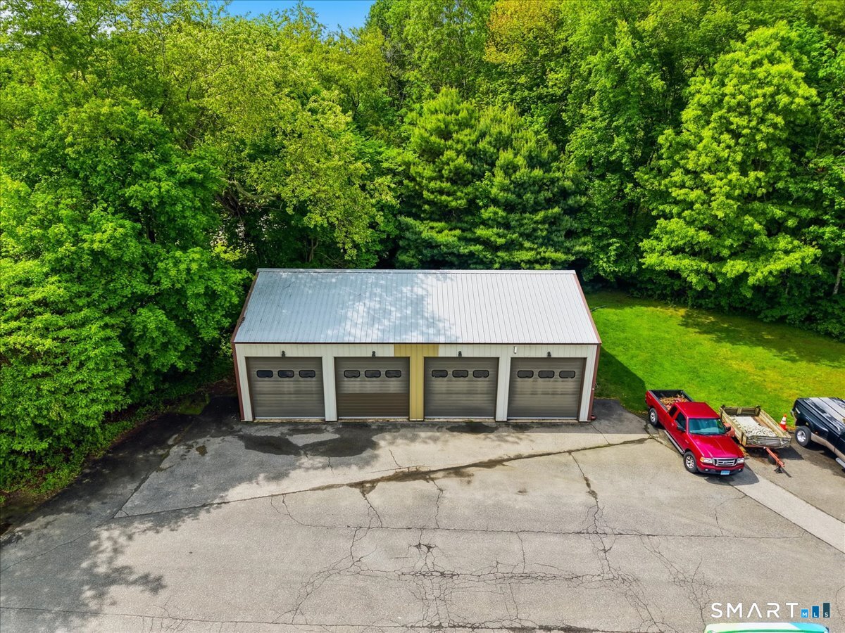 17 Industrial Park Road Photo 14