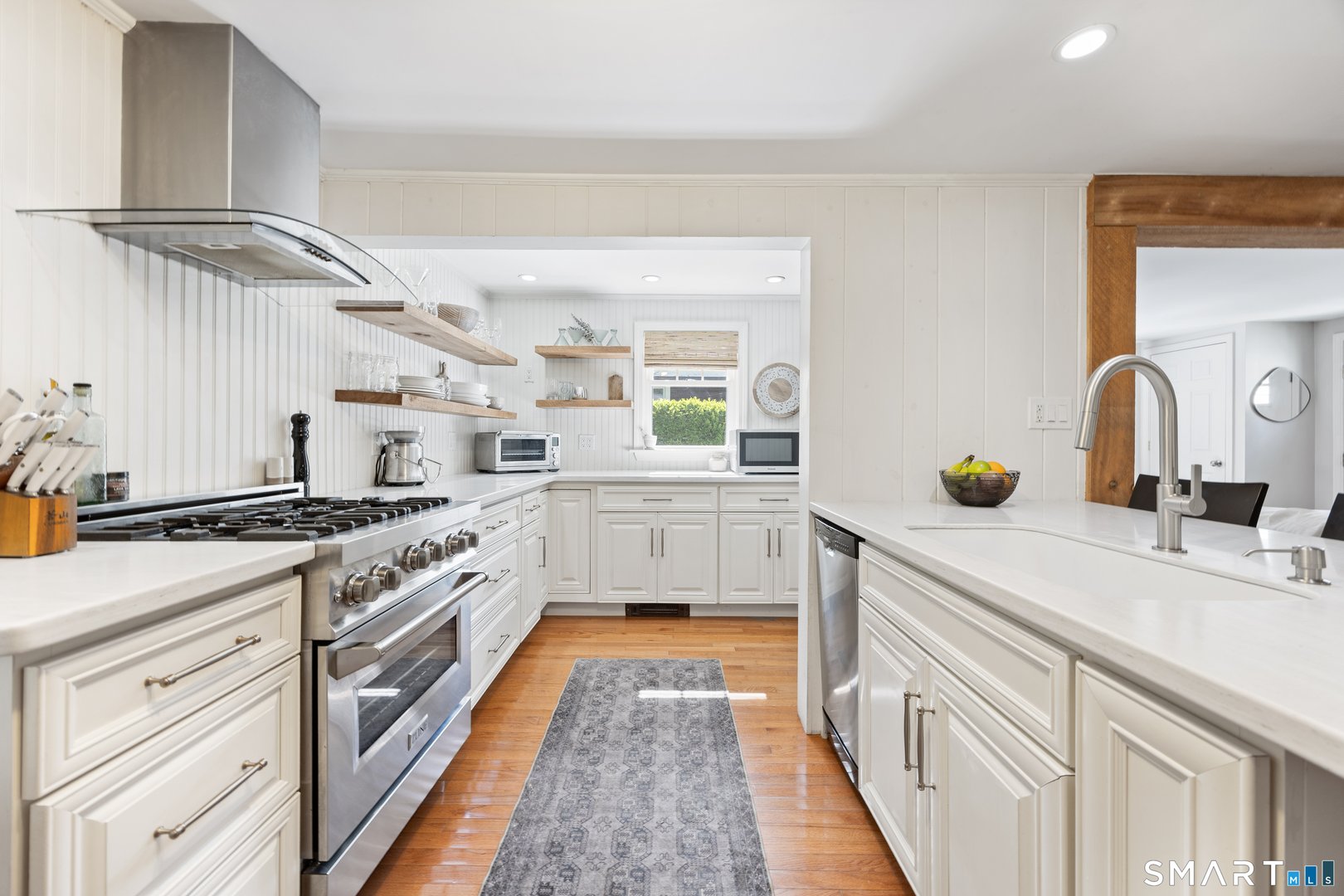 18 Willow Lane Photo 2