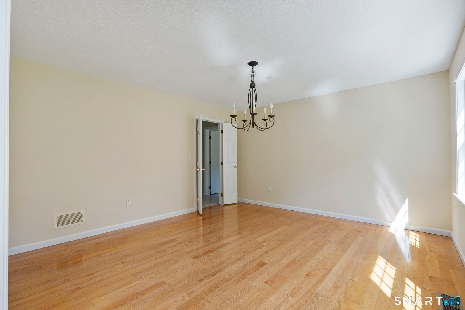 555 Waterville Road Photo 14