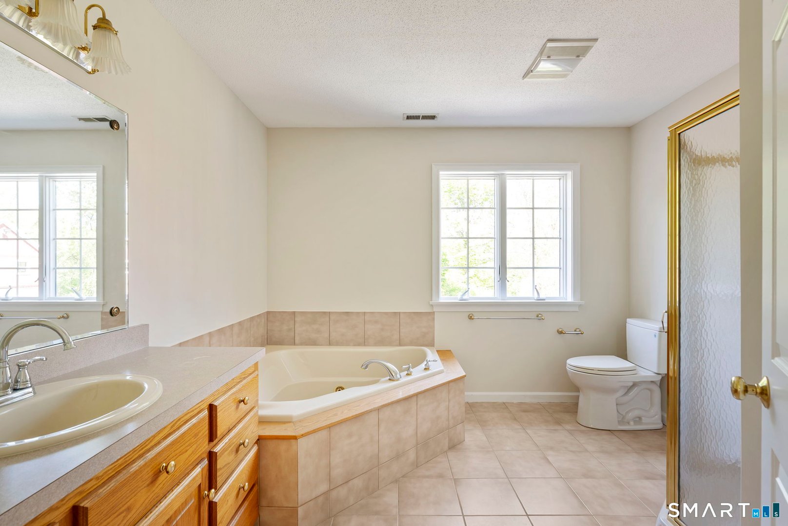 555 Waterville Road Photo 32