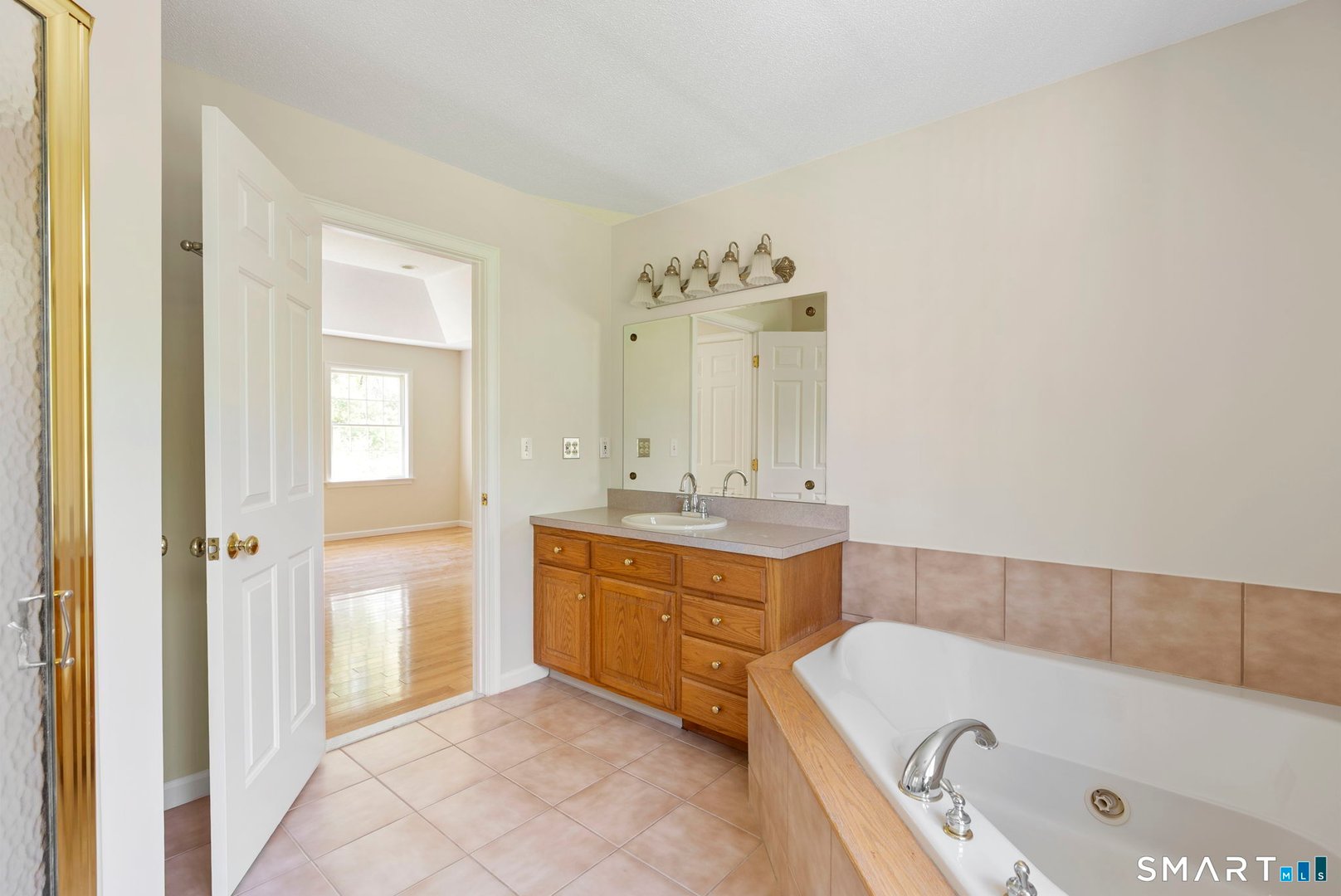 555 Waterville Road Photo 33