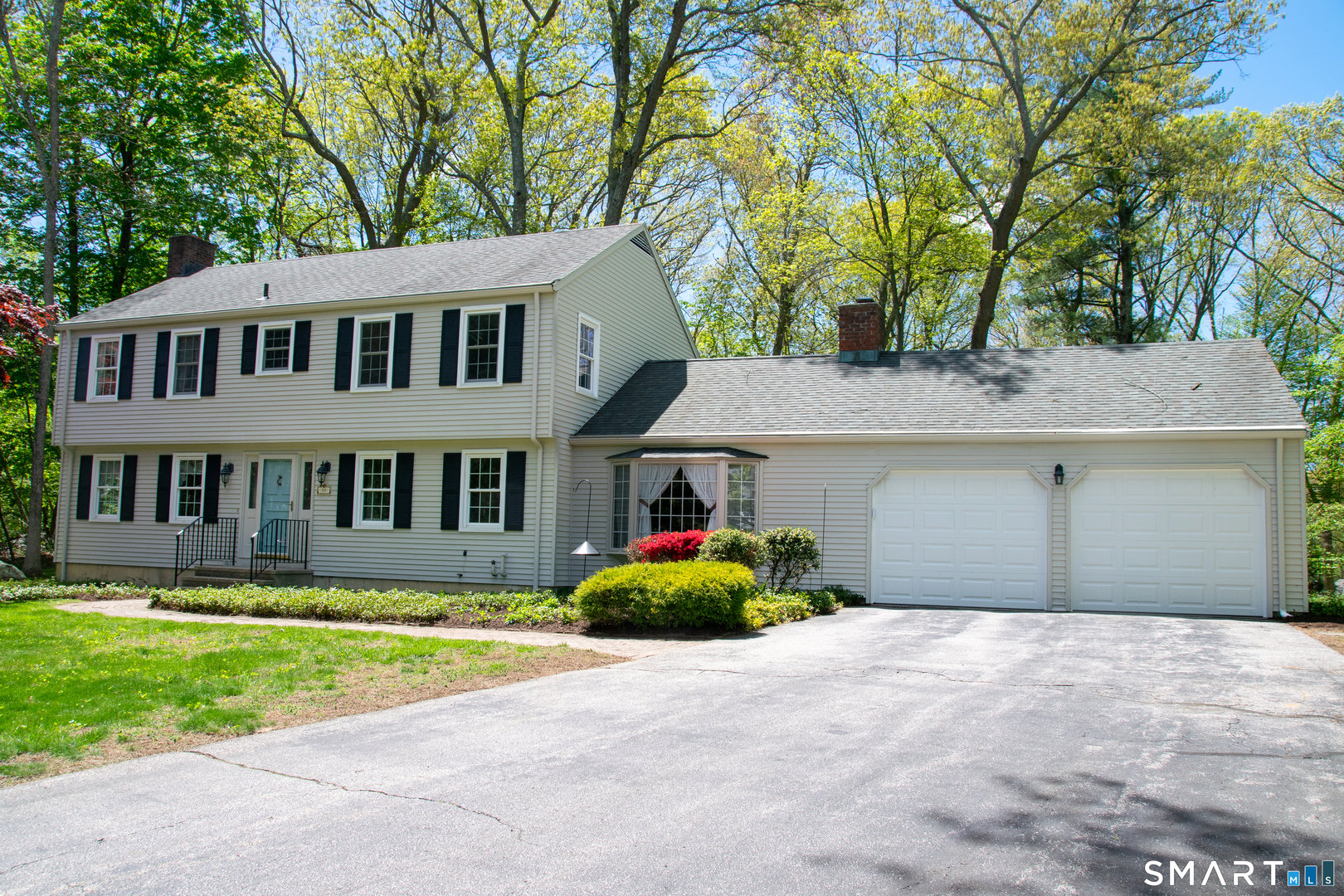 39 Churchill Lane Photo 1