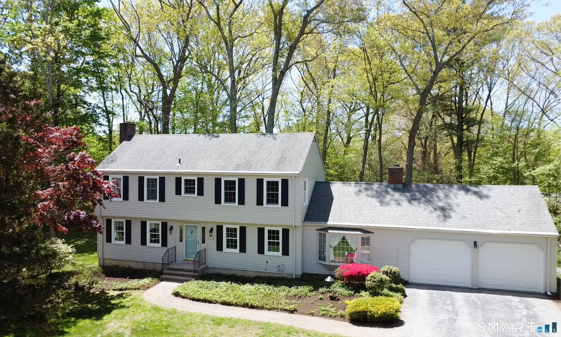 39 Churchill Lane Photo 3