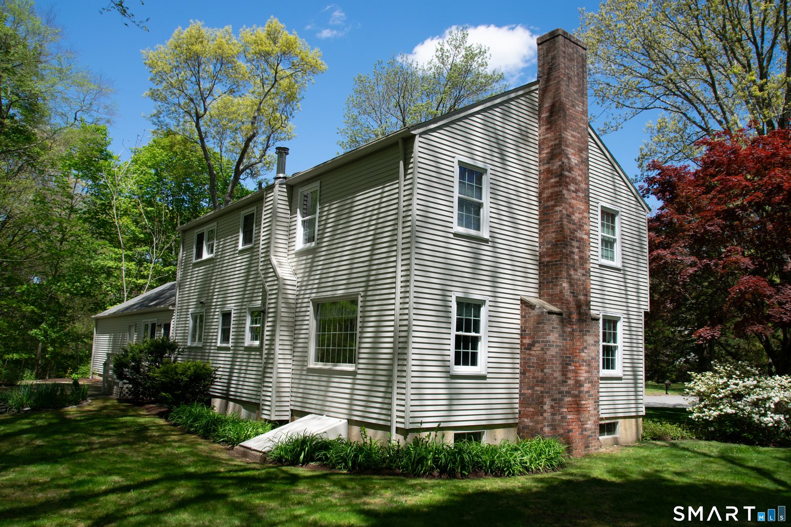 39 Churchill Lane Photo 5