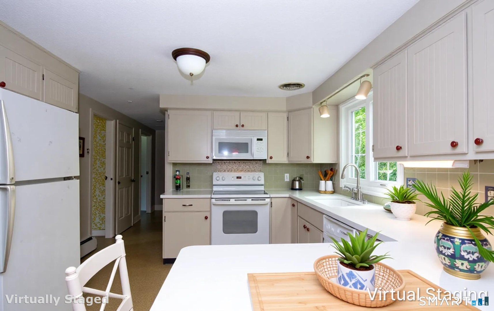 39 Churchill Lane Photo 8