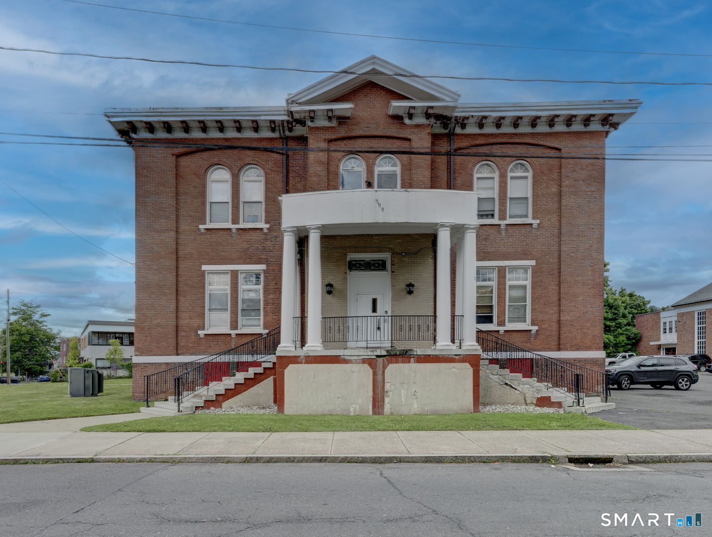 111 Franklin Square  #207 Photo 1