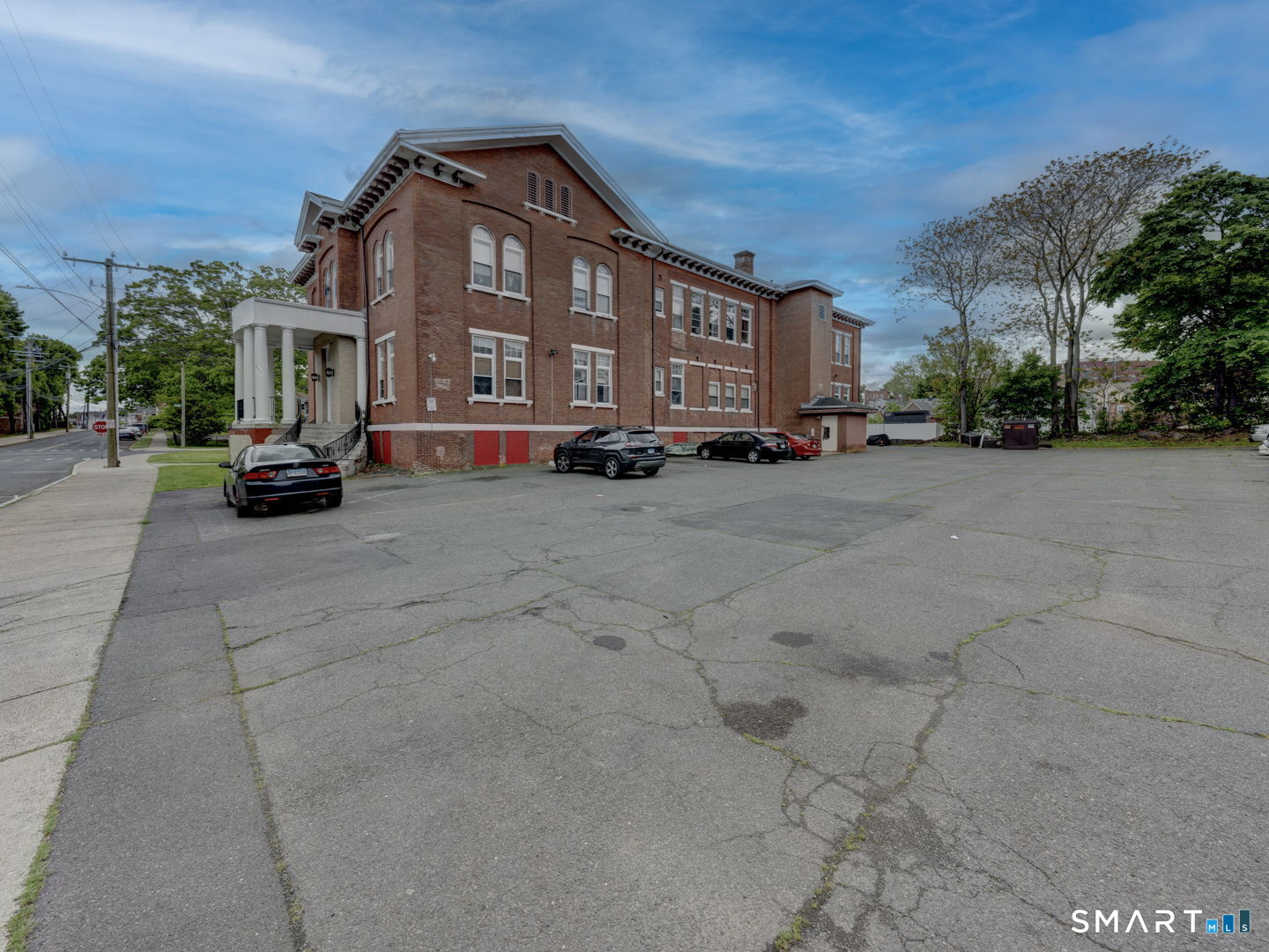 111 Franklin Square  #207 Photo 4
