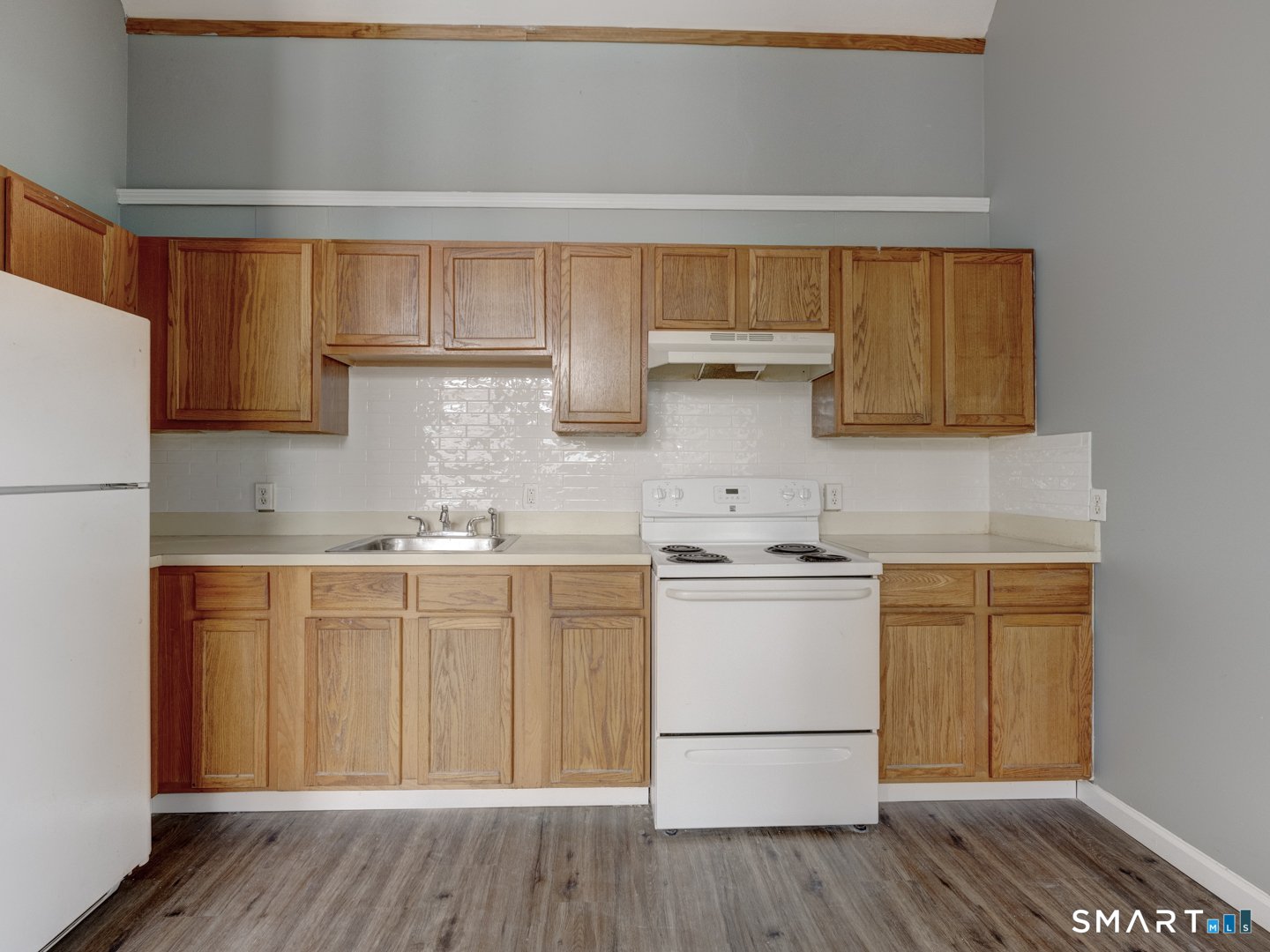 111 Franklin Square  #207 Photo 7