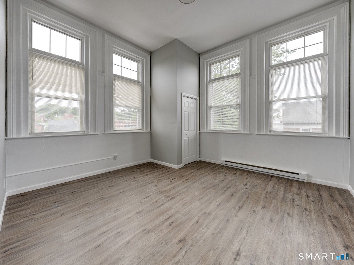 111 Franklin Square  #207 Photo 11