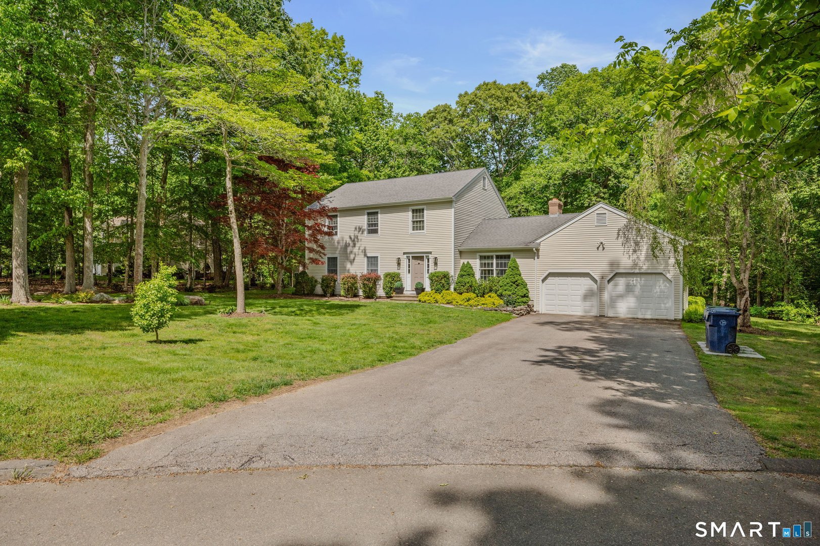 10 Whitman Lane Photo 2
