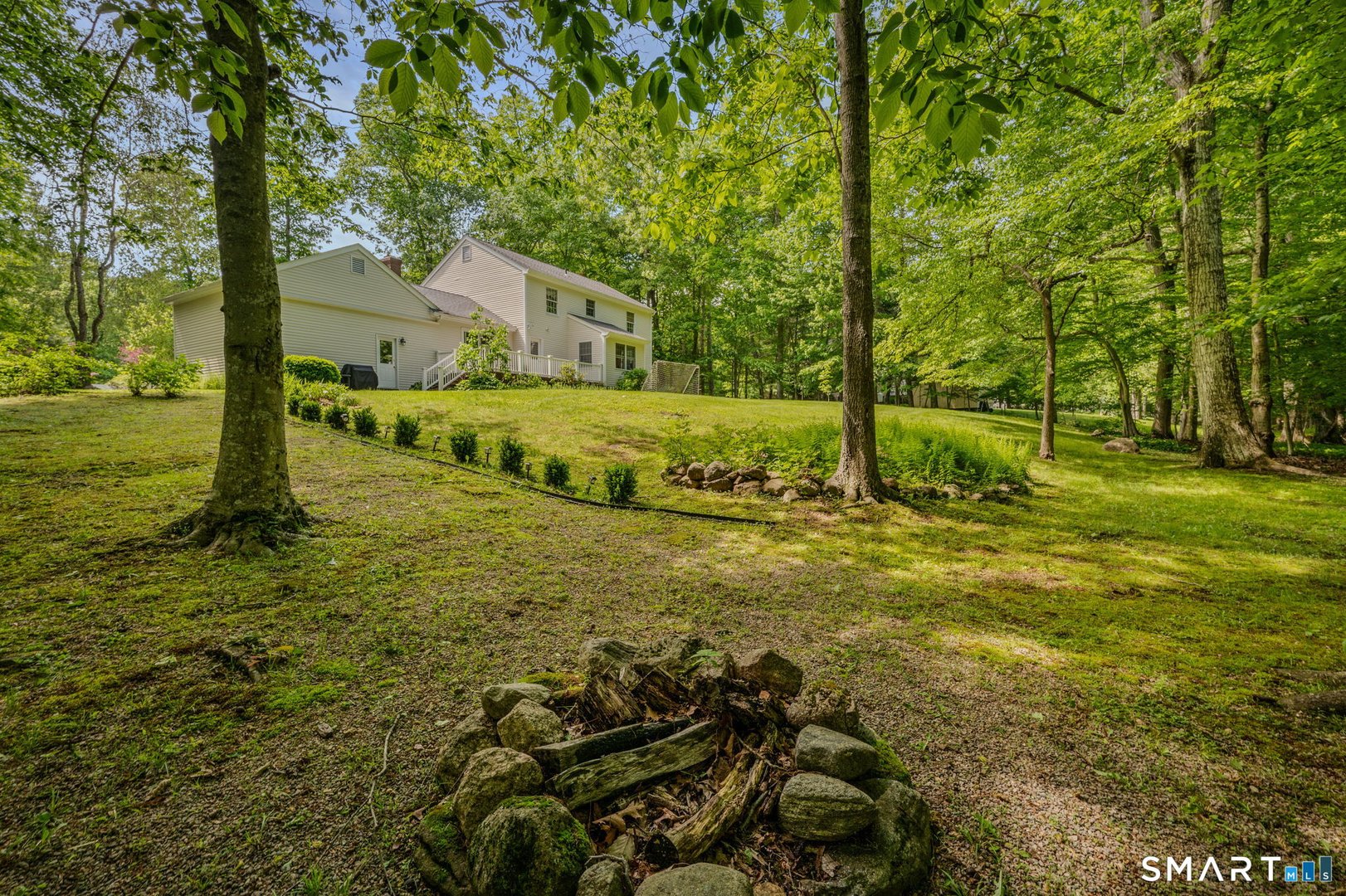 10 Whitman Lane Photo 5