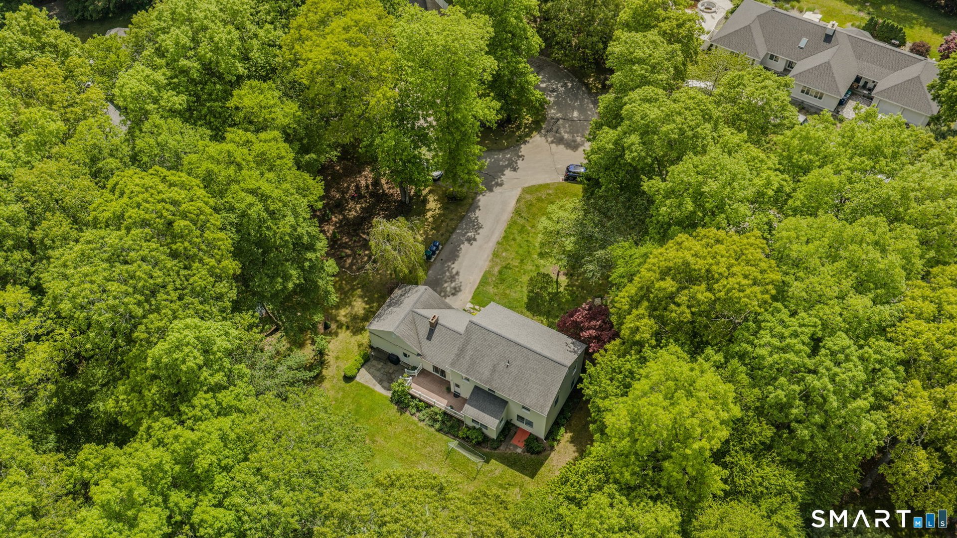 10 Whitman Lane Photo 11