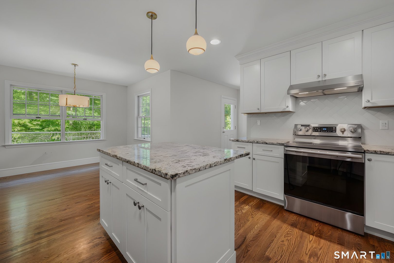 10 Whitman Lane Photo 17