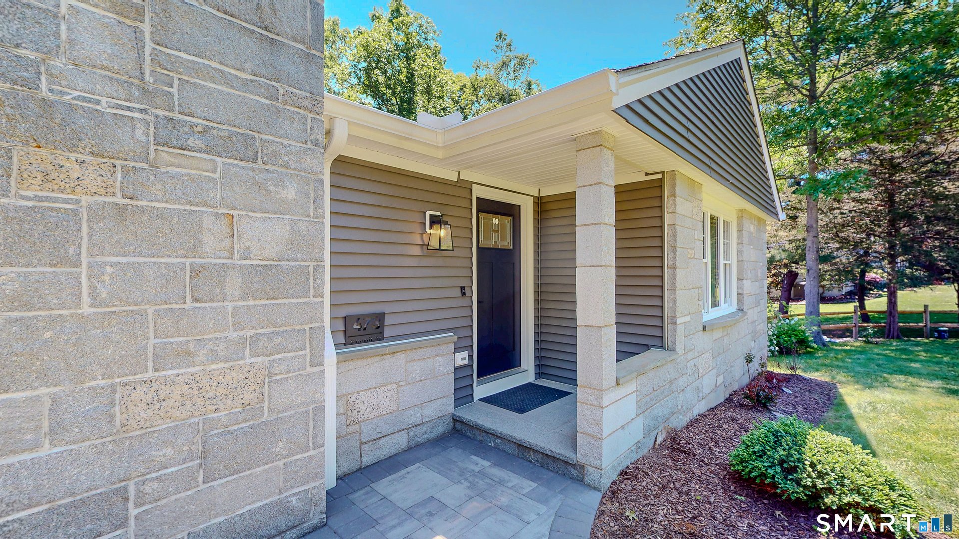 473 Summit Drive Photo 3