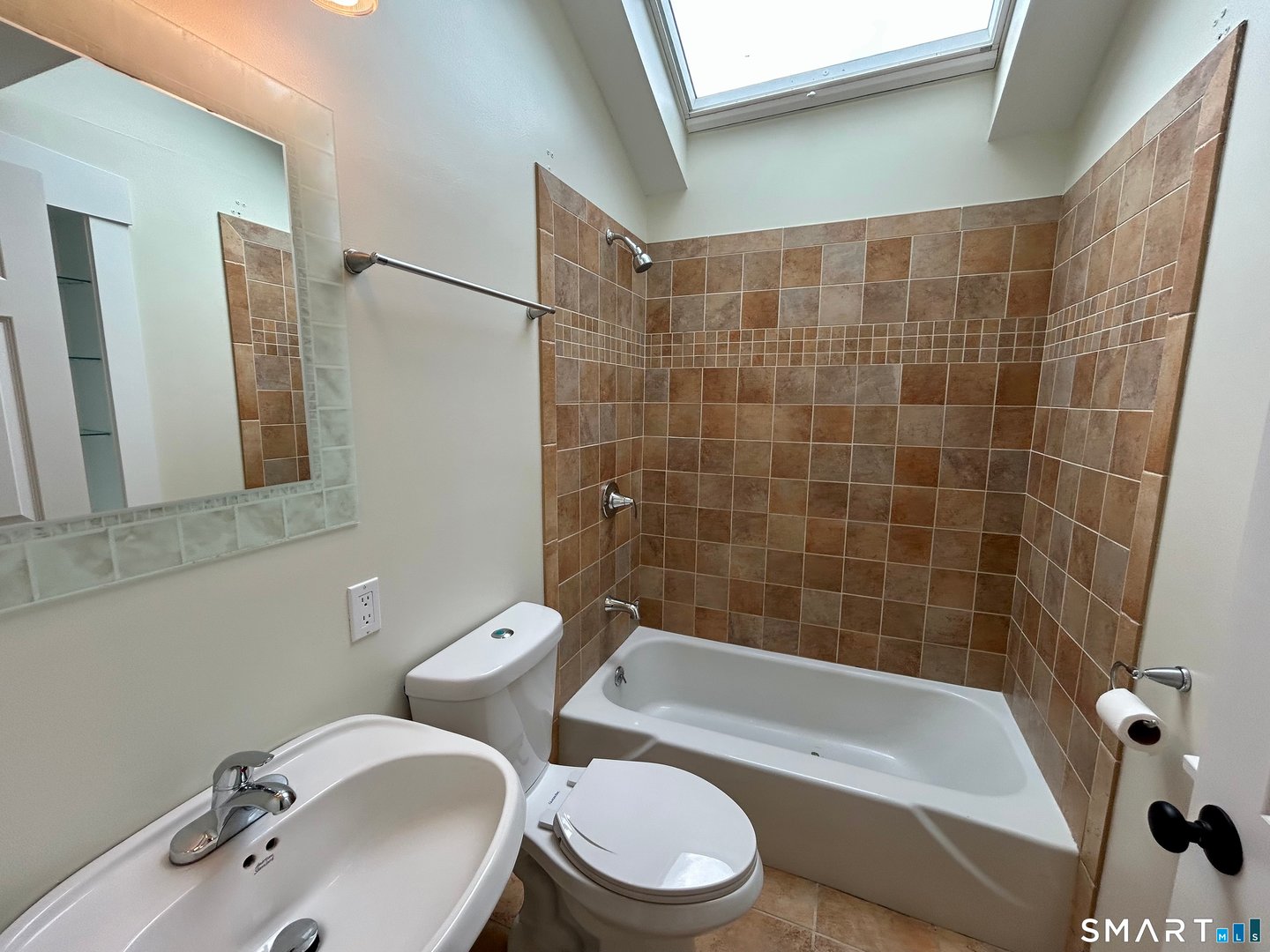 257 Wallens Hill Road Photo 32
