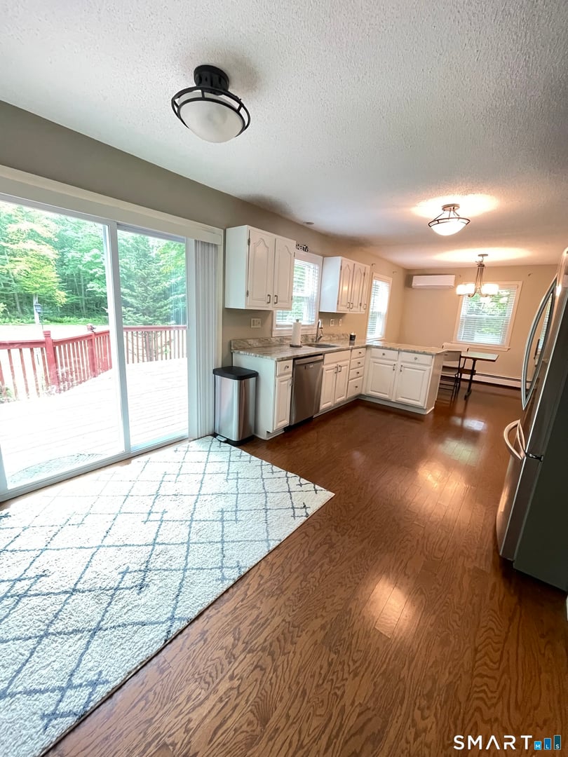 129 Sullivan Road Photo 10