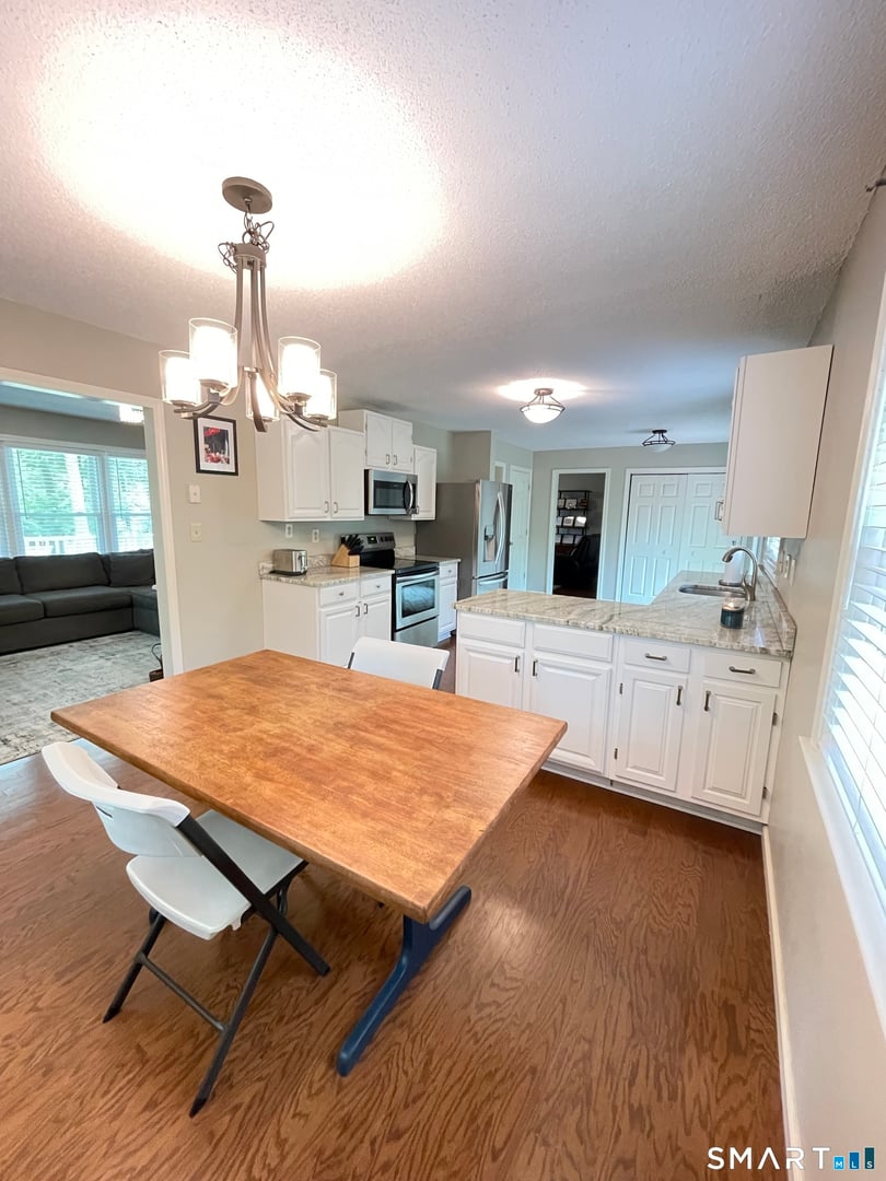 129 Sullivan Road Photo 11
