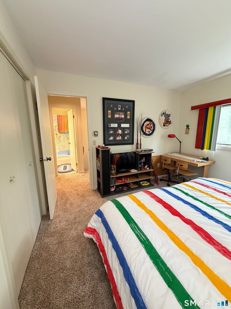 476 Evergreen Road Photo 11