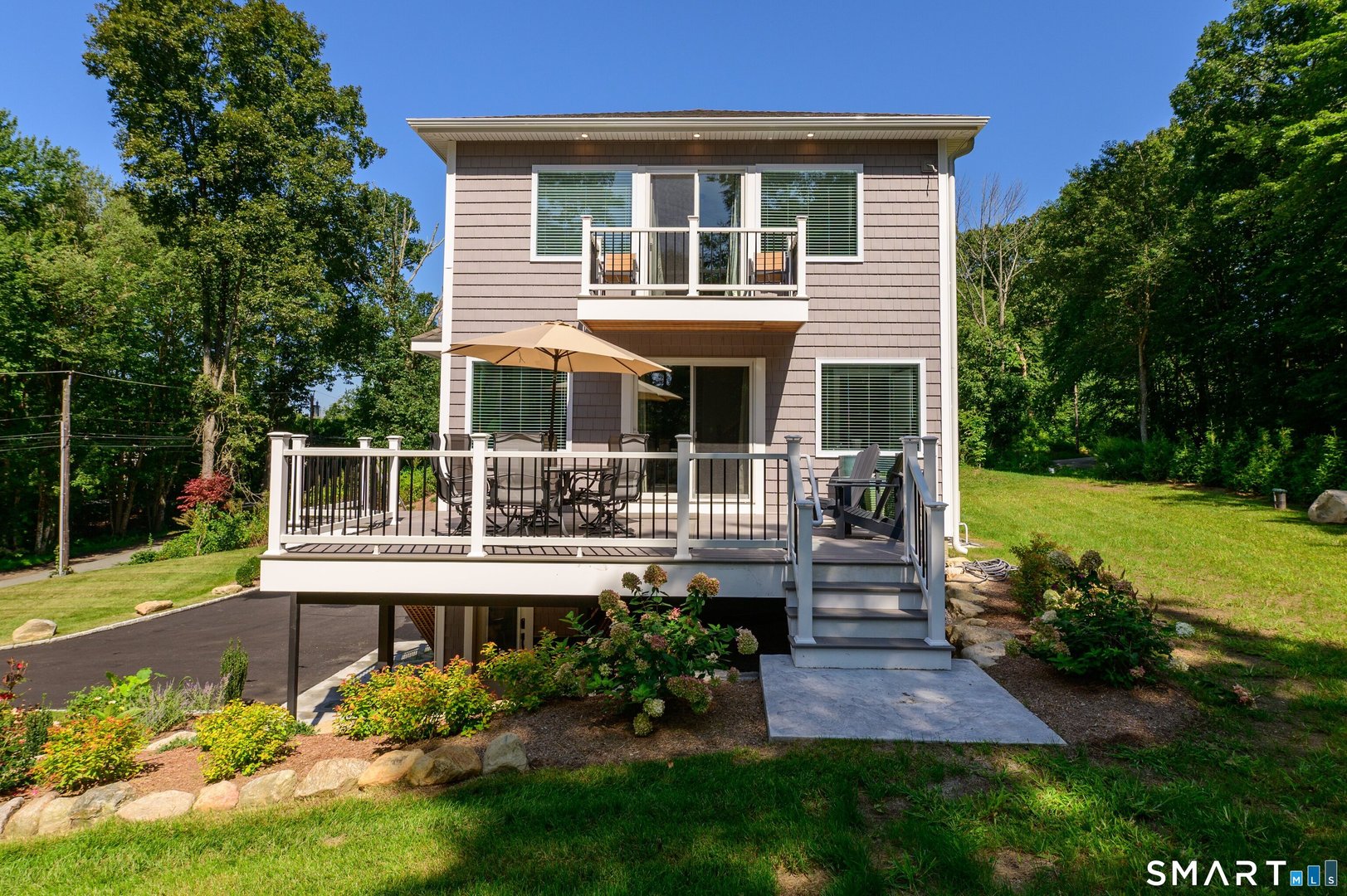 117 Lake Drive Photo 1