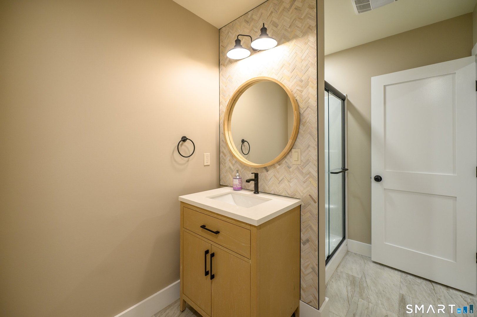 117 Lake Drive Photo 36
