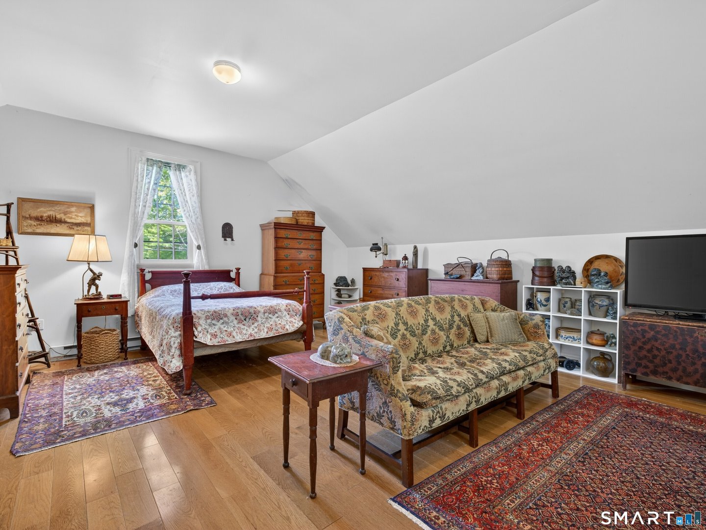 47 East Kings Highway Photo 25