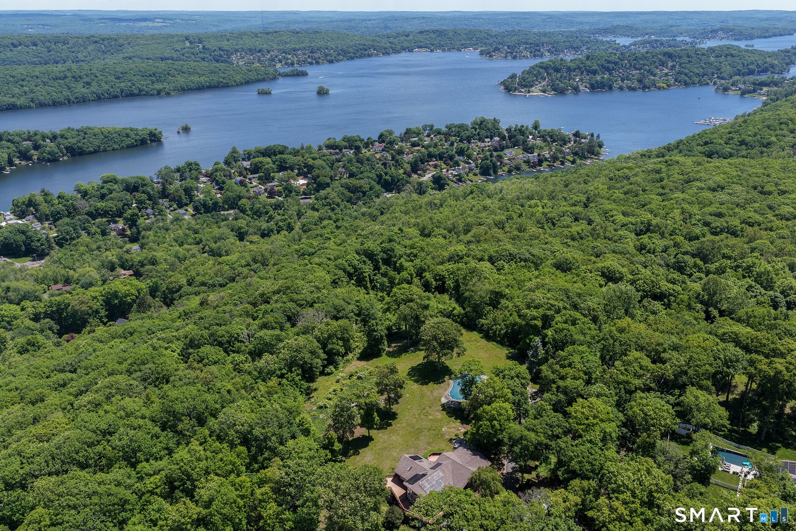 162 Shortwoods Road Photo 3
