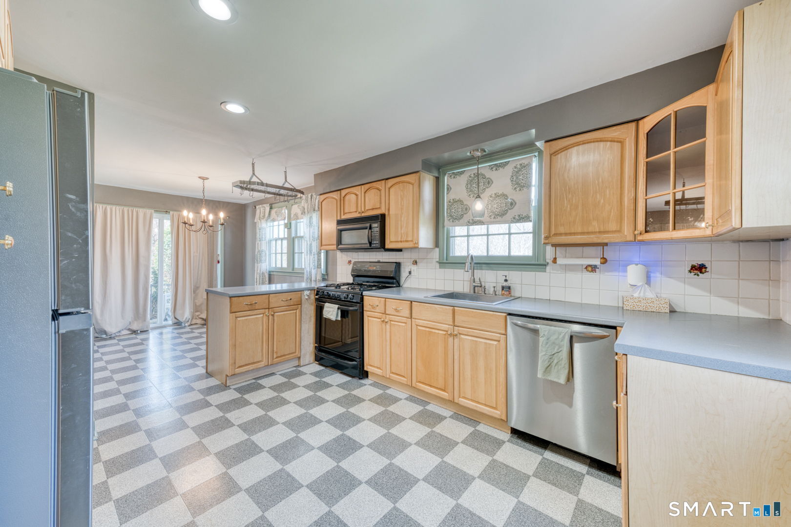 65 Tyler Lake Heights Photo 9