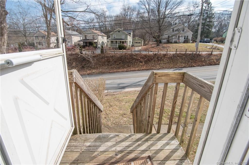 22 Maple Avenue Photo 18