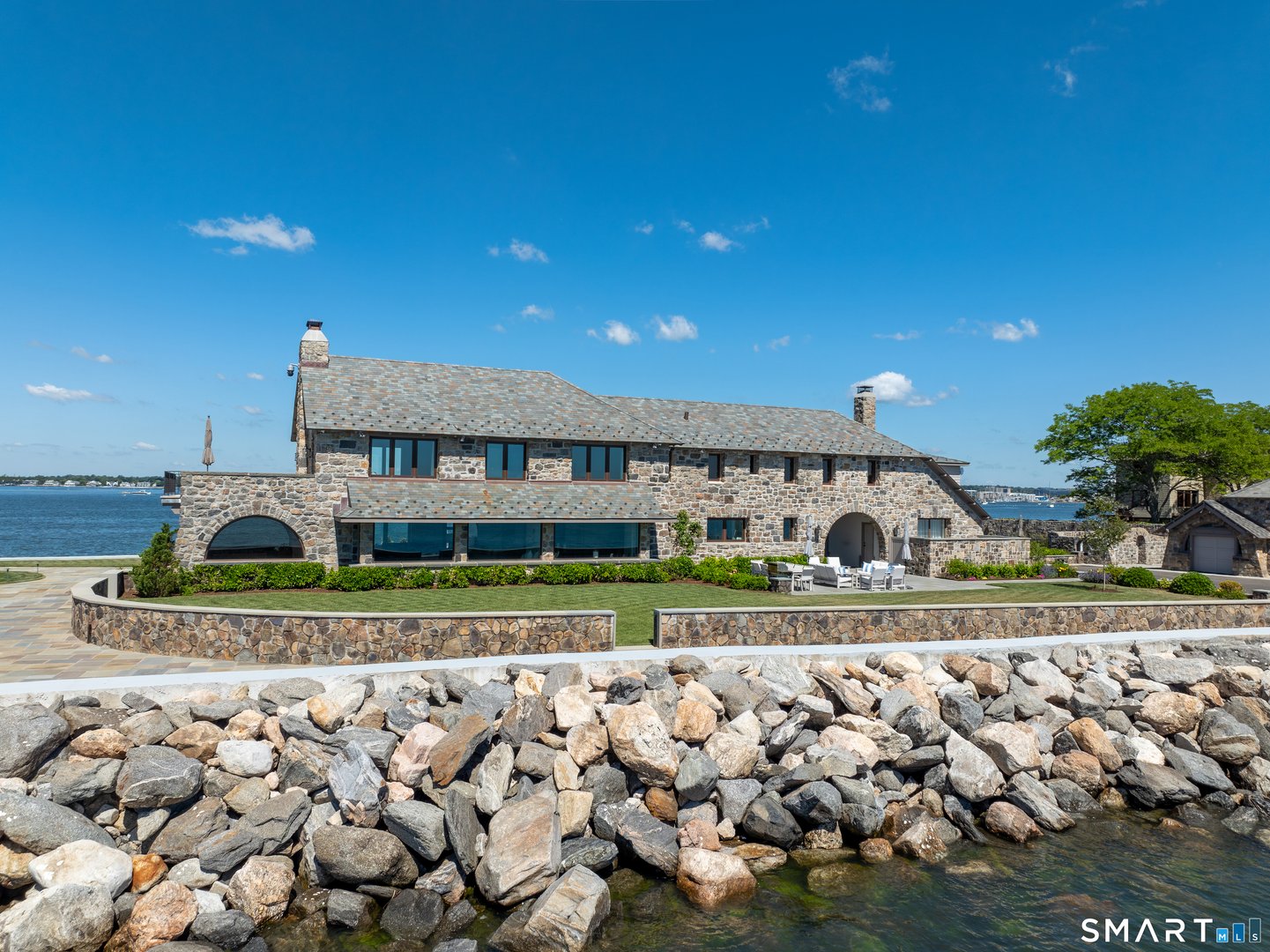 123 Saddle Rock Road Photo 2
