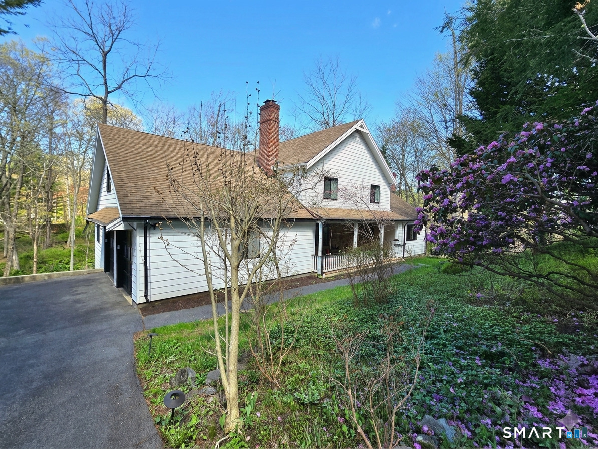299 Redding Road Photo 1