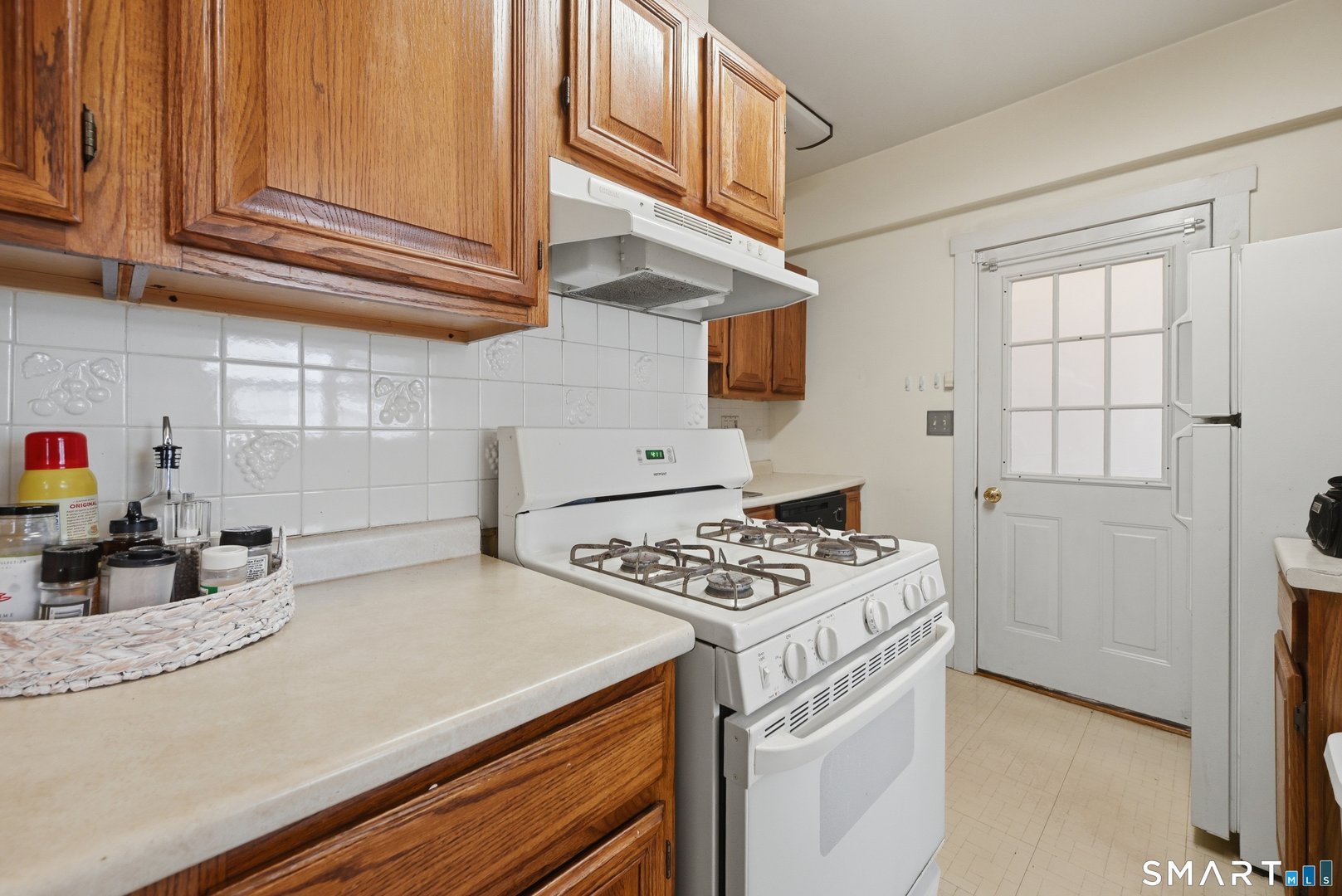 17 Lake Avenue Photo 3