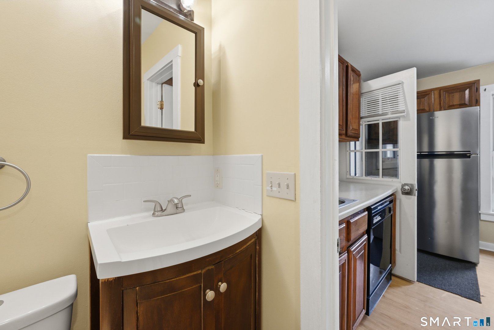 17 Lake Avenue Photo 9