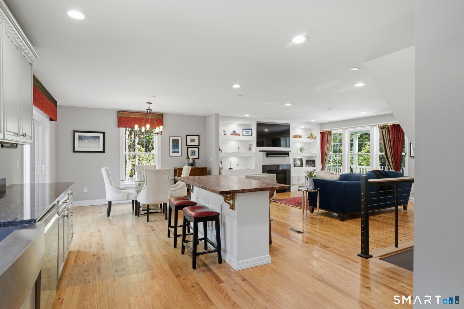 52 Edgerton Road Photo 12