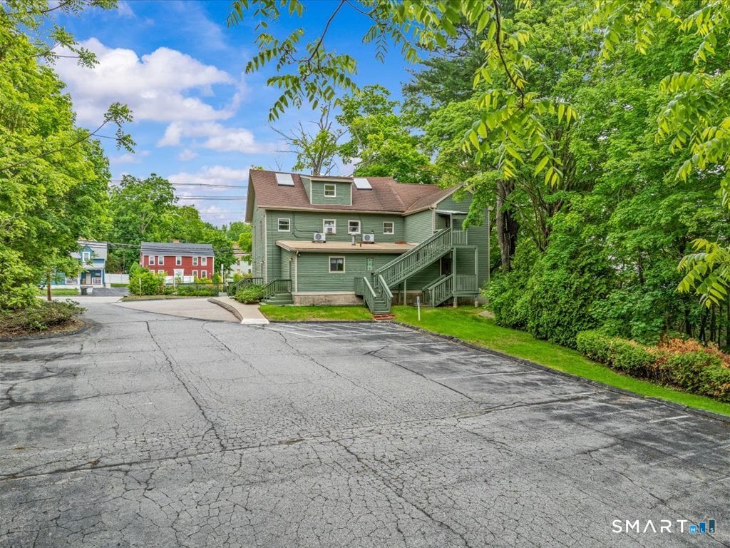 200 West Town Street Photo 4