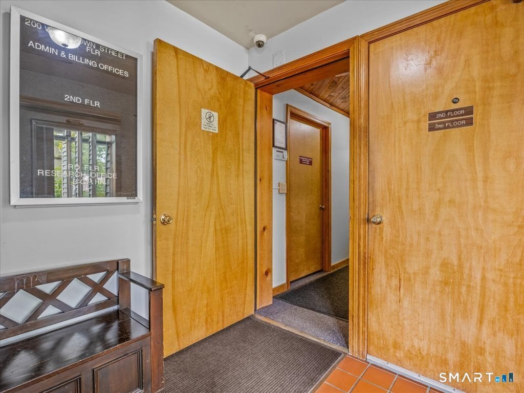 200 West Town Street Photo 6