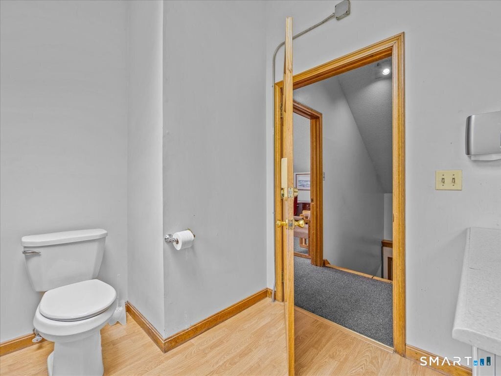 200 West Town Street Photo 27