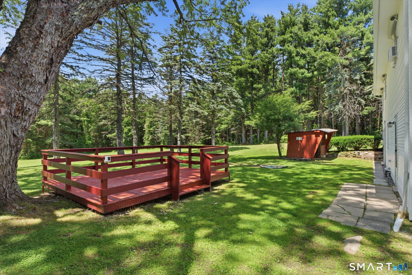 385 Cotton Hill Road Photo 32