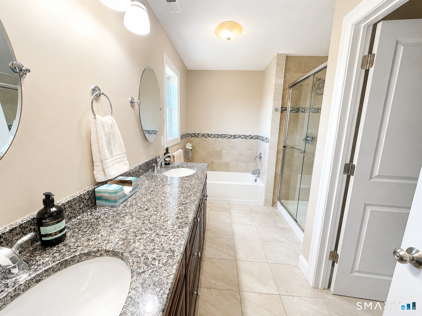42 Ridgewood Terrace Photo 9