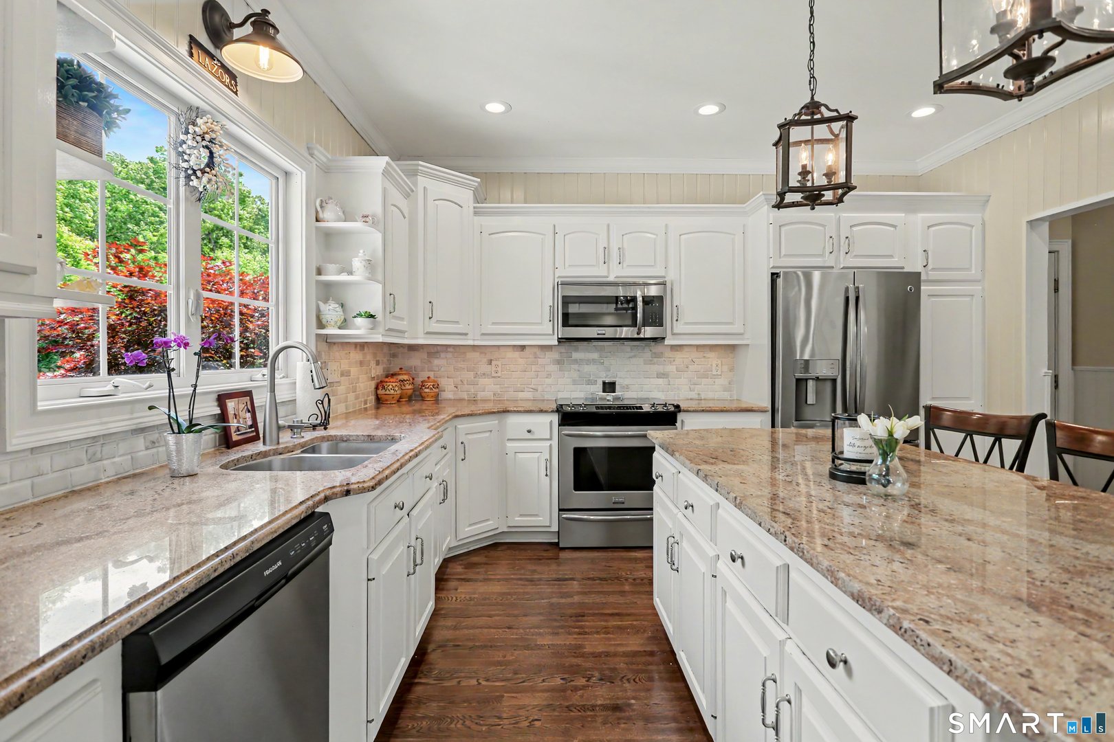 41 Grindstone Lane Photo 10