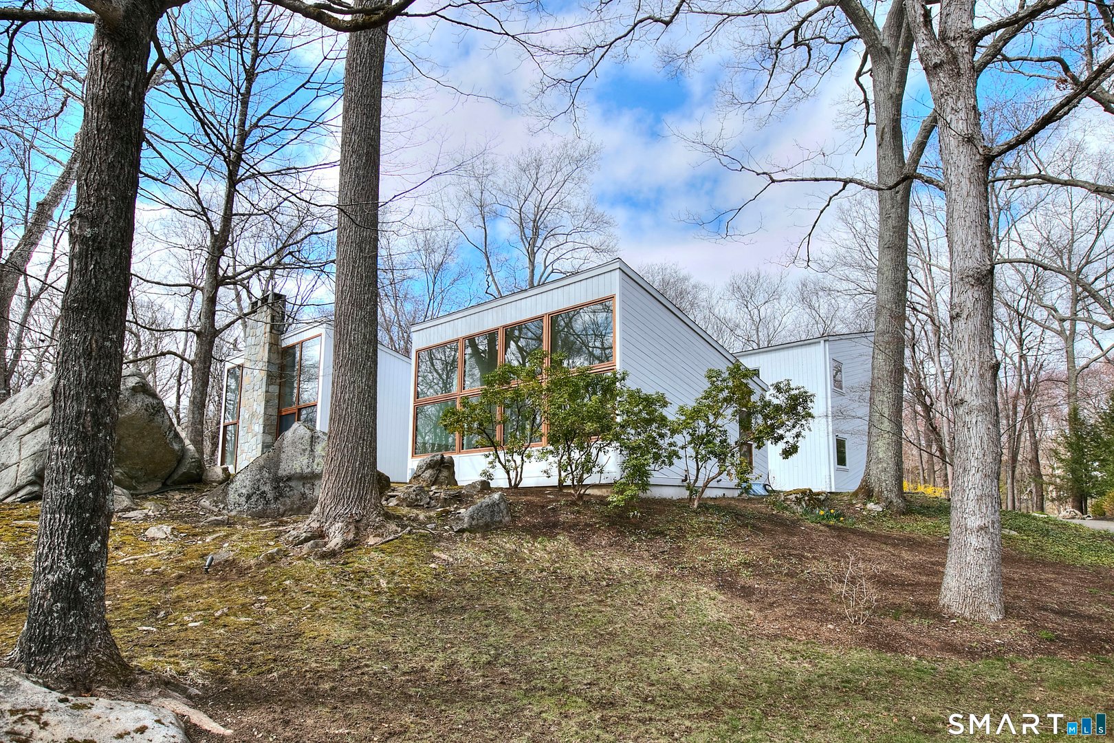 112 Birch Hill Road Photo 1
