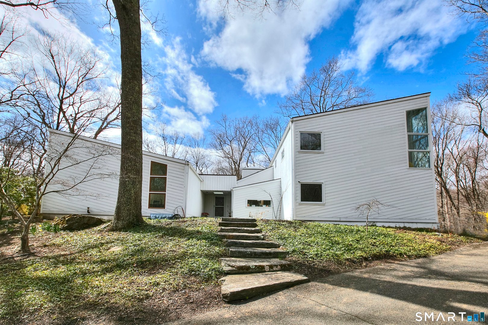 112 Birch Hill Road Photo 2
