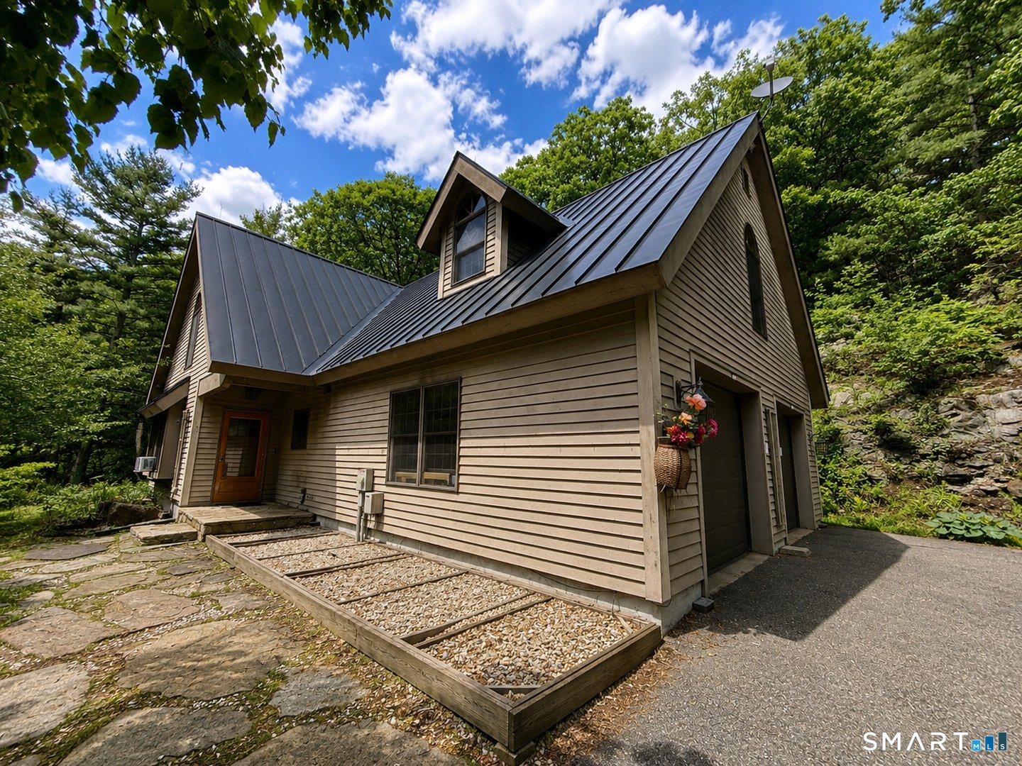 44 Pine Road Photo 6