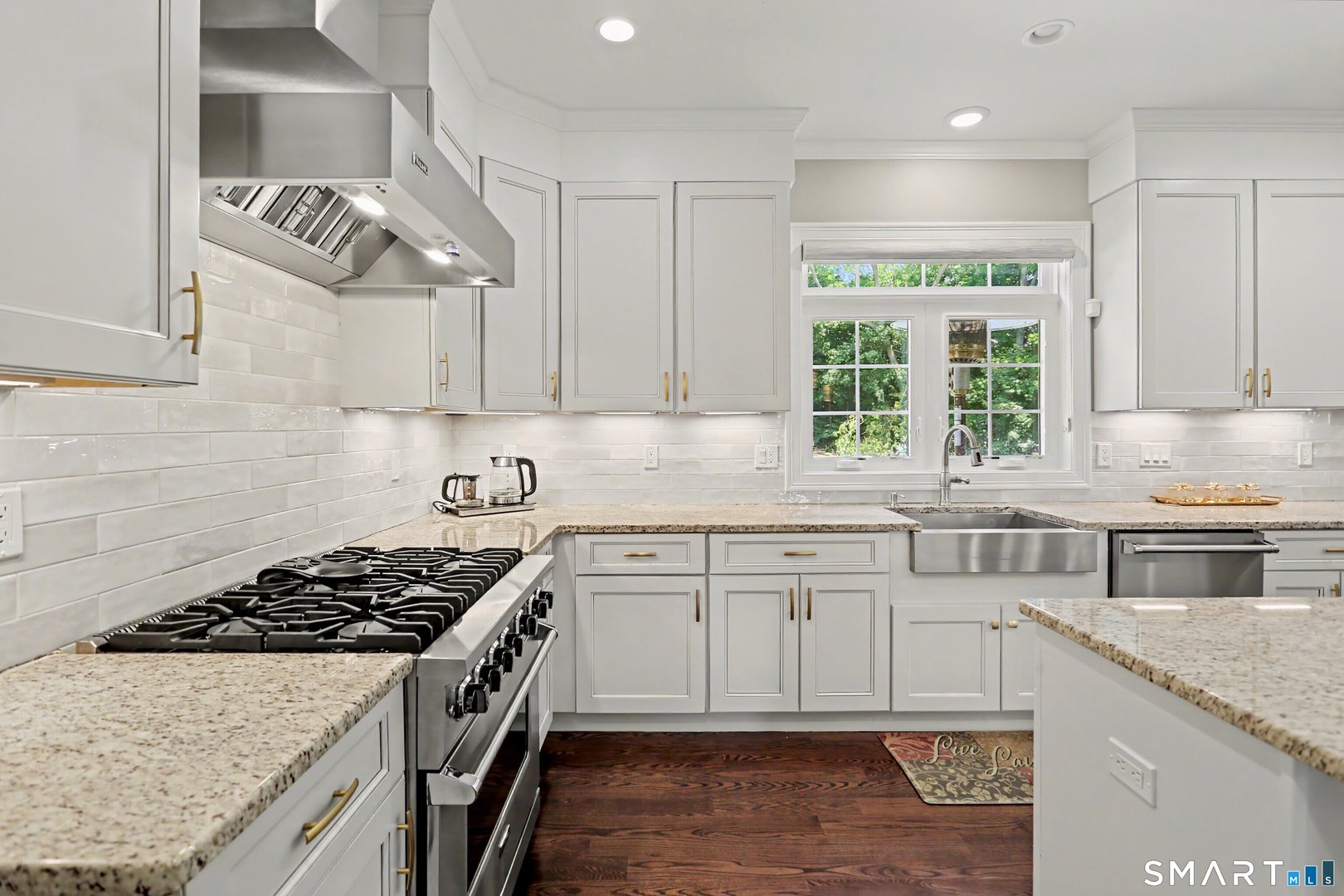 73 Candlewood Road Photo 9